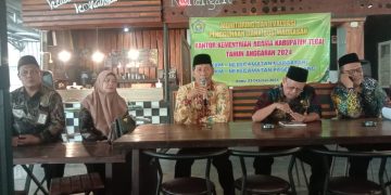 KKM-MI Kec. Margasari dan Pagerbarang Ikuti Monitoring dan Evaluasi Penggunaan Dana BOS