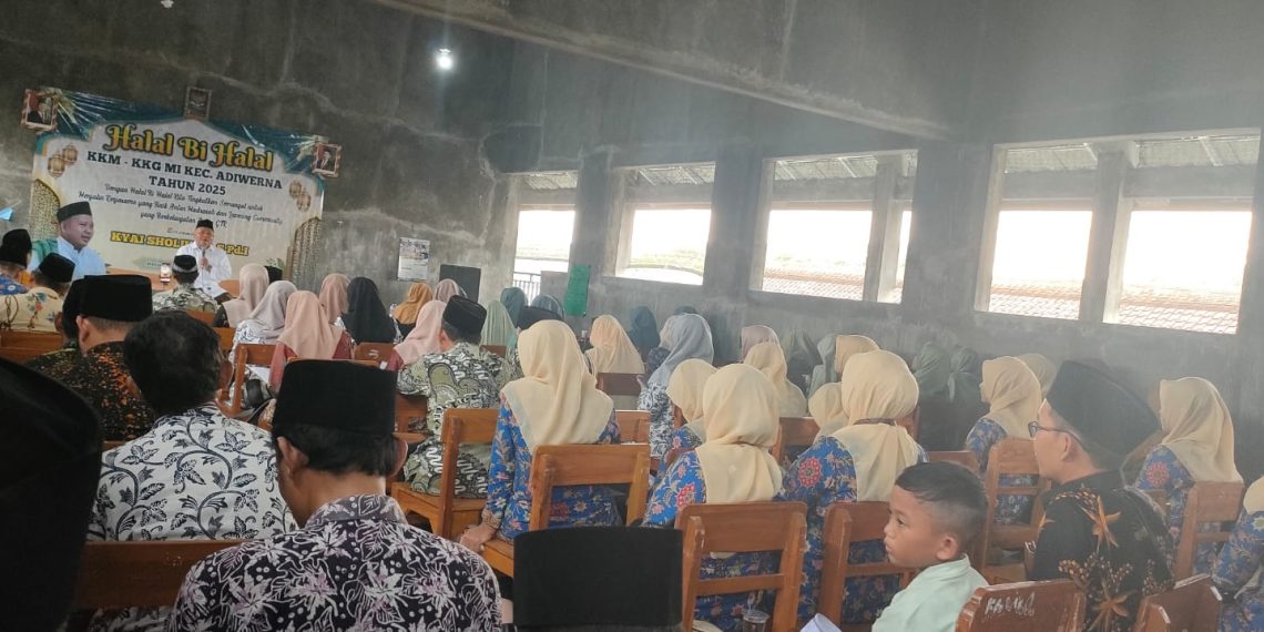 Langkah Seragam, Hati Satu Irama: MIN 3 Tegal Meriahkan Halal Bihalal KKM dan KKG MI Kecamatan Adiwerna